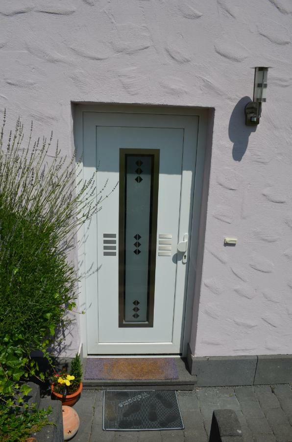 Ferienwohnung Bellerbergblick Ettringen  ภายนอก รูปภาพ