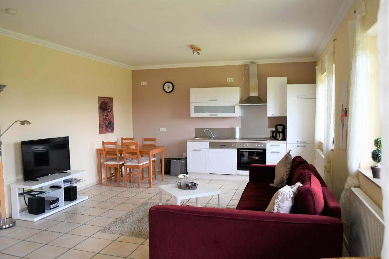 Ferienwohnung Bellerbergblick Ettringen  ภายนอก รูปภาพ